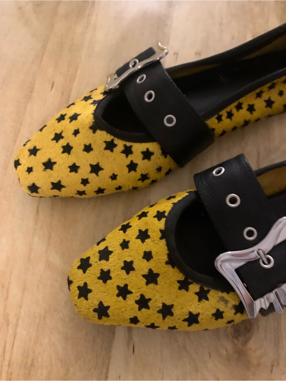 John Fluevog Misty Mary Jane’s - Yellow and Black Star Flats - Pony Hair W9 ish